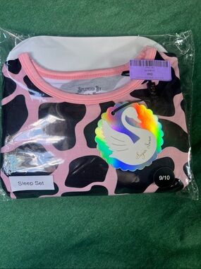 Sugar swan strawberry milk cow print bamboo